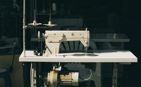Abbigliamento e calzature non originali: ecco come riconoscerli
