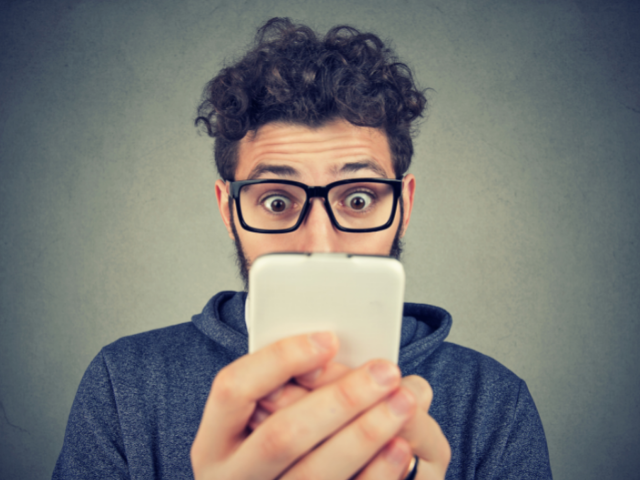 Spese non richieste: 9 centesimi per ogni pagina visitata da smartphone